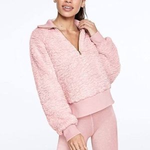 PINK Victoria’s Secret Cropped Sherpa